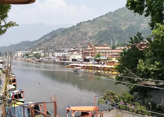 Hotel Arjumand